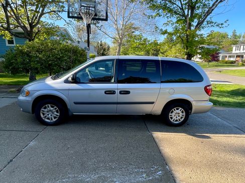 Used 2007 Dodge Grand Caravan SE w/ Popular Equipment Group I FWD image 8