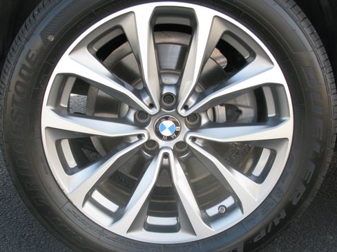 Used 2019 BMW X3 xDrive30i w/ Driving Assistance Package image 16