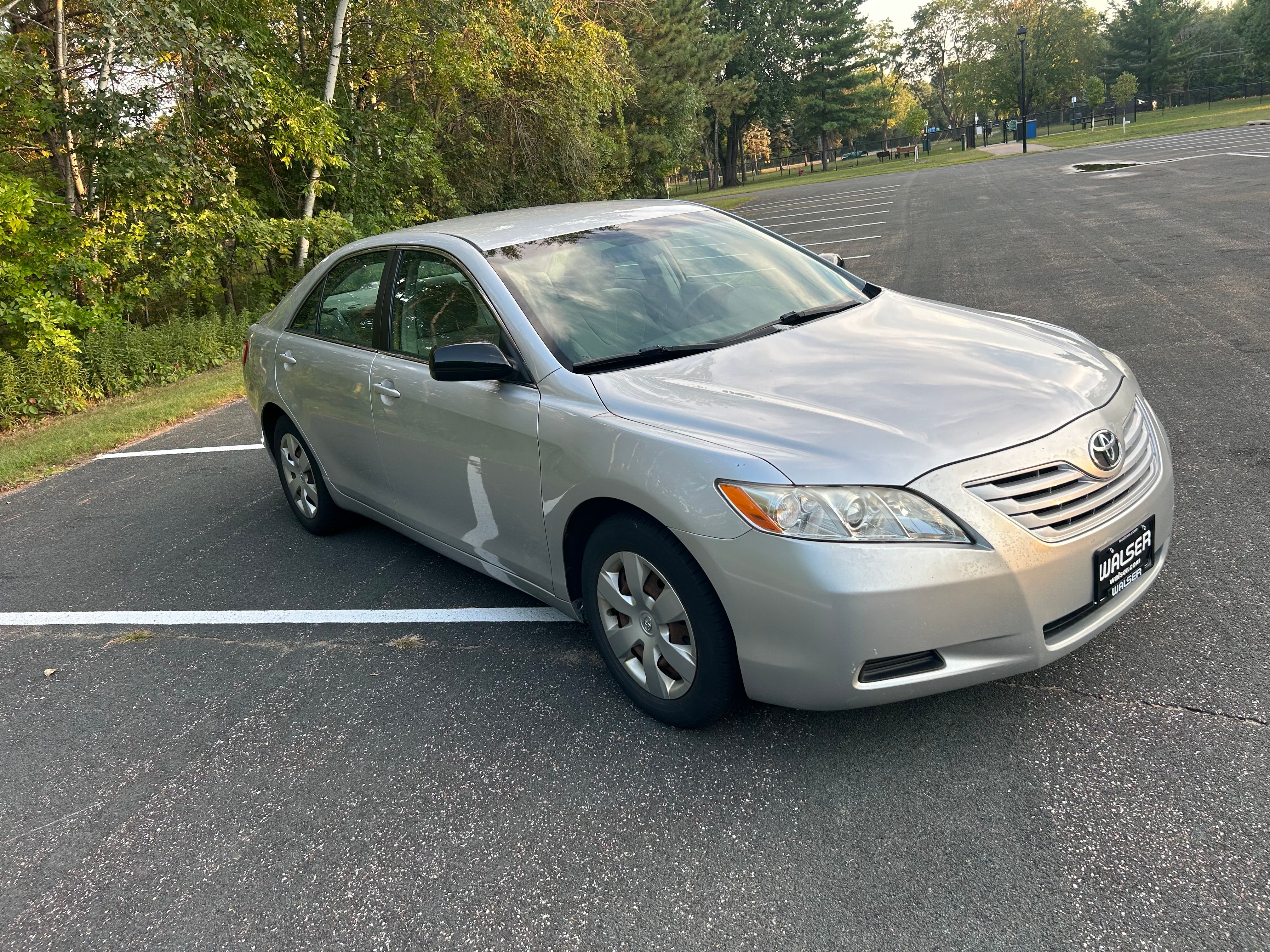 Used 2009 Toyota Camry SE FWD image 4