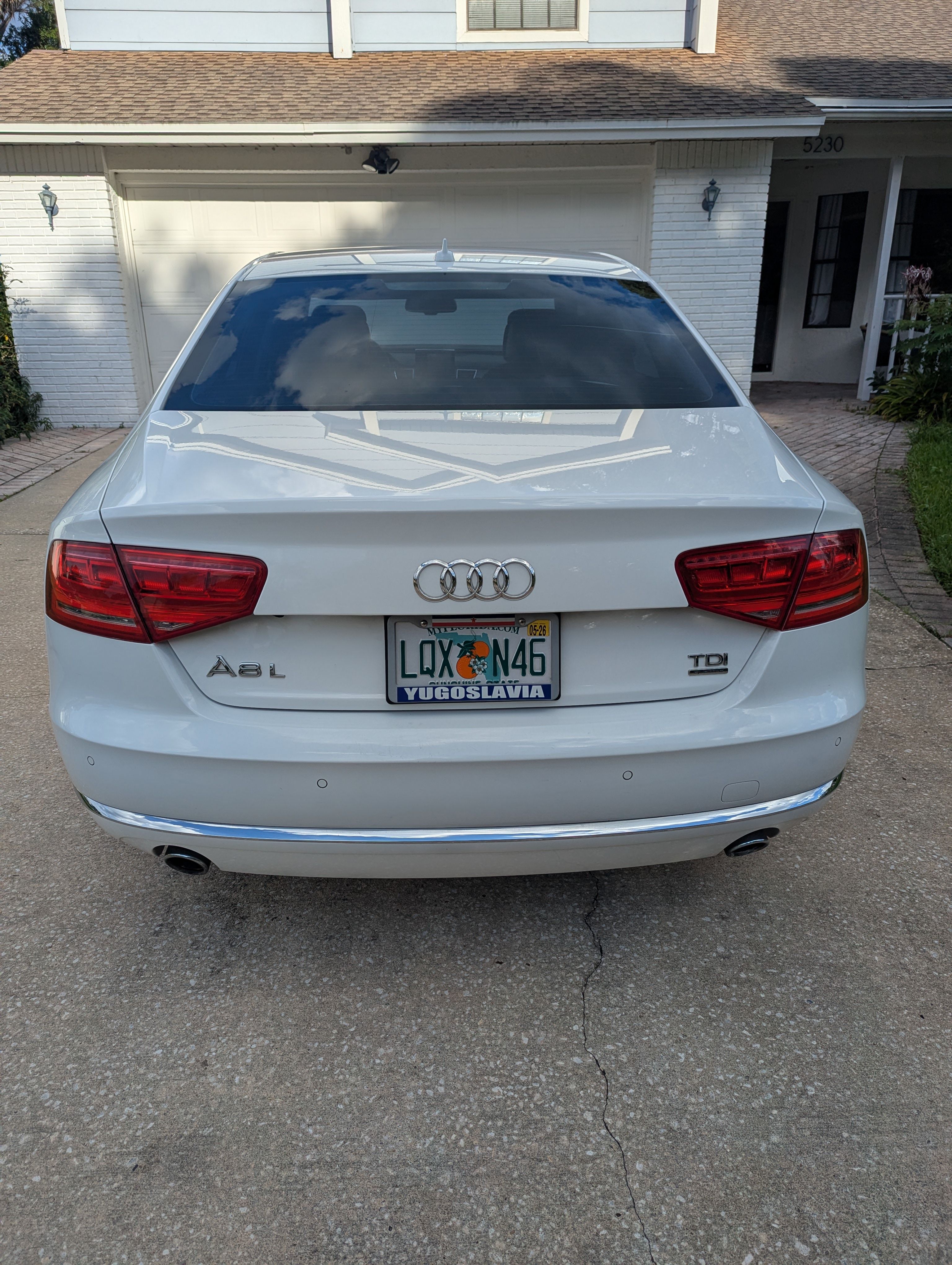 Used 2014 Audi A8 L TDI w/ Premium Package AWD/4WD image 4