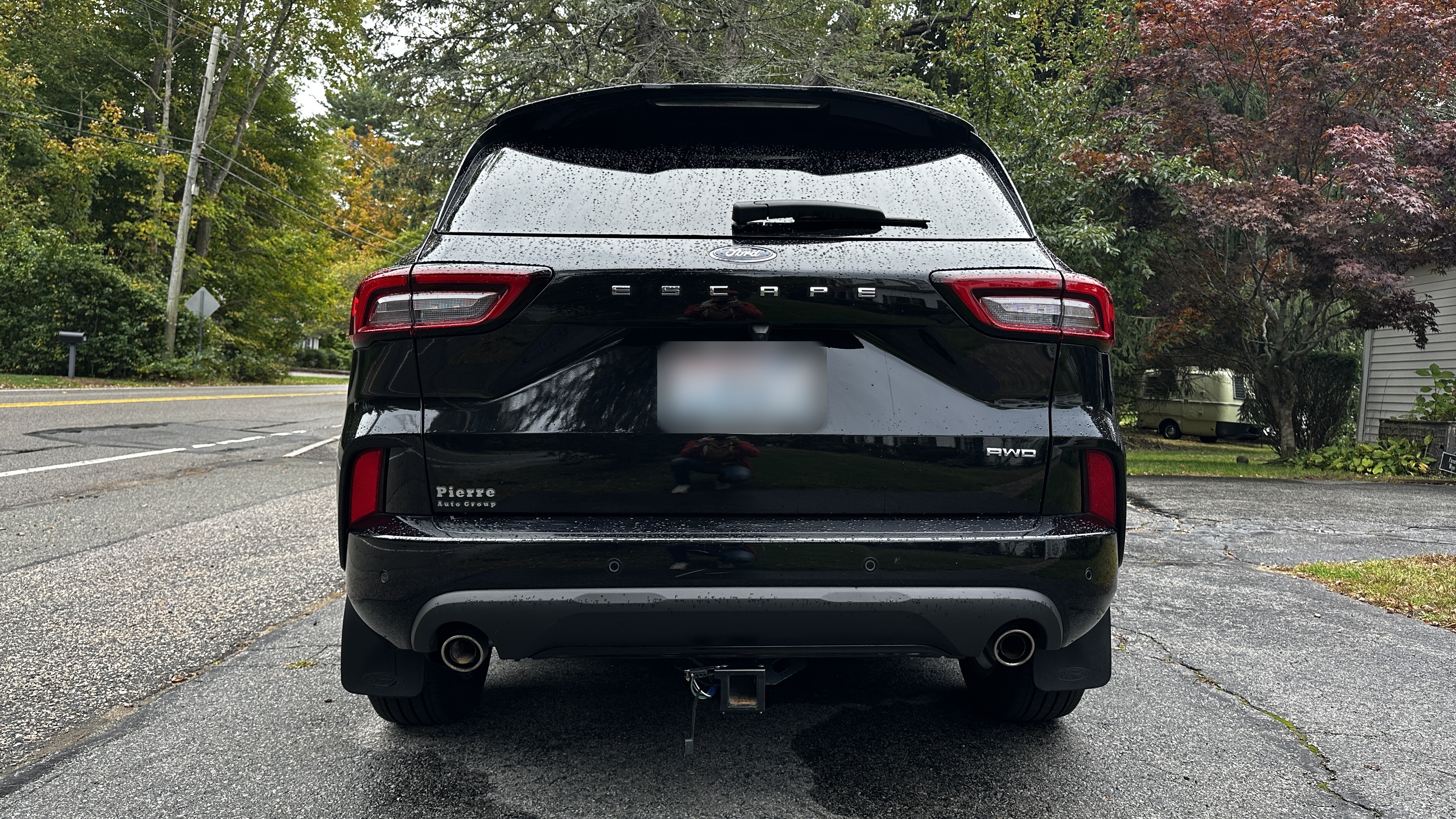 Used 2023 Ford Escape ST-Line w/ Tech Pack #1 AWD/4WD image 2