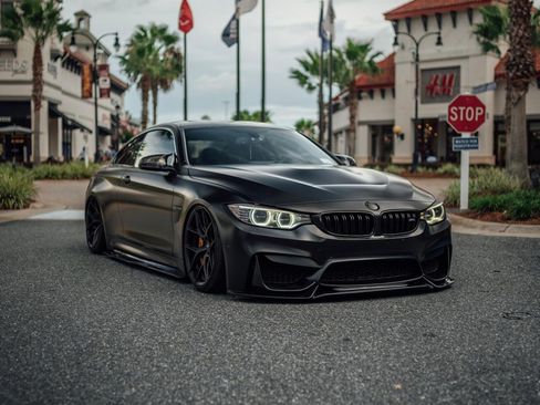 Used 2015 BMW M4 Coupe image 1