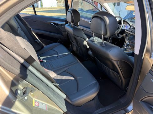 Used 2008 Mercedes-Benz E 350 Sedan image 15