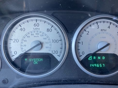 Used 2009 Chrysler Town & Country Touring image 23