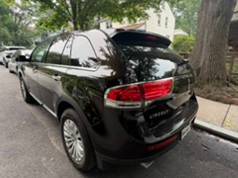 Used 2013 Lincoln MKX AWD image 9