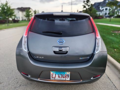 Used 2014 Nissan Leaf SL w/ Premium Package image 11