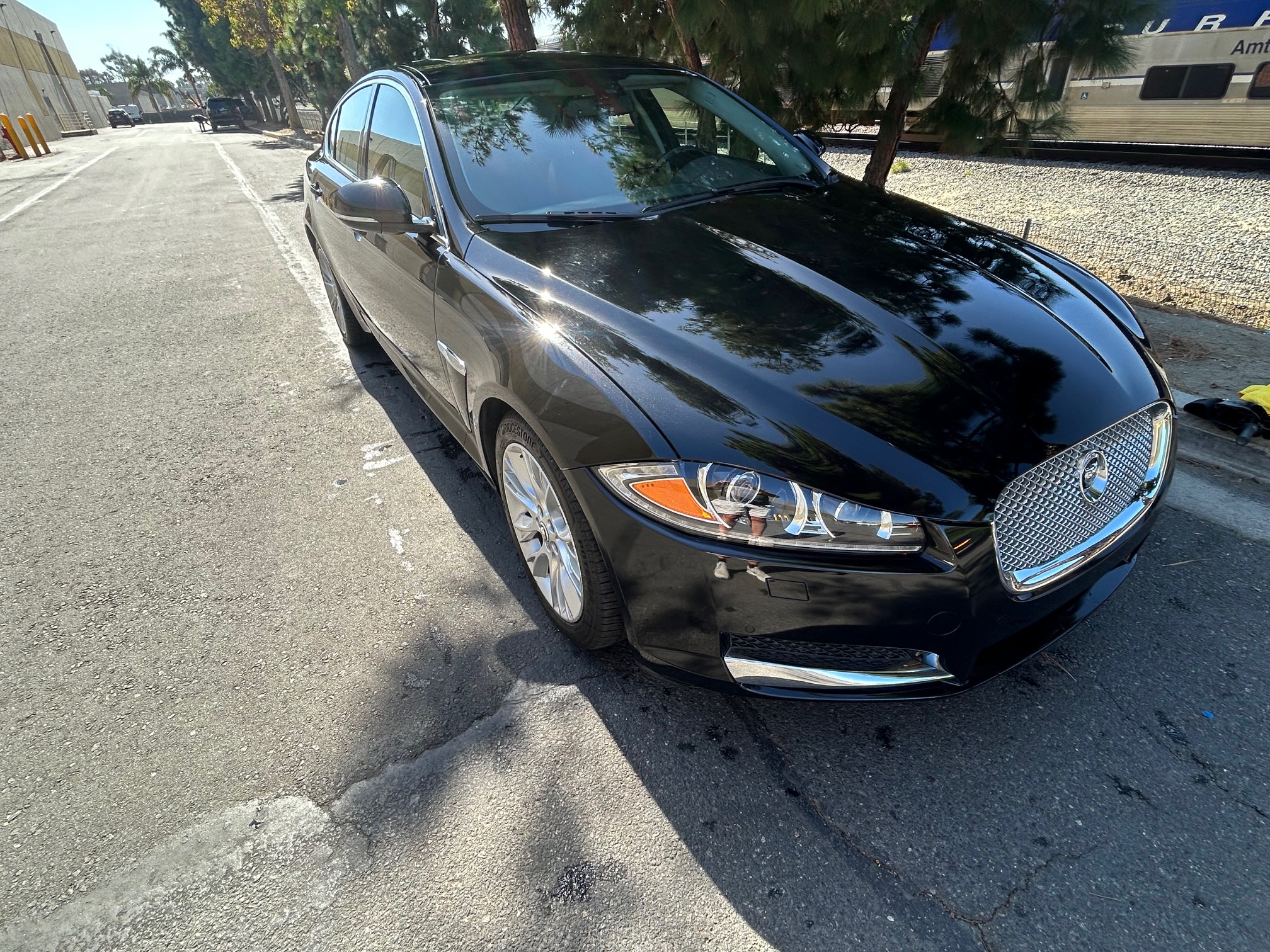 Used 2013 Jaguar XF 3.0 RWD image 5