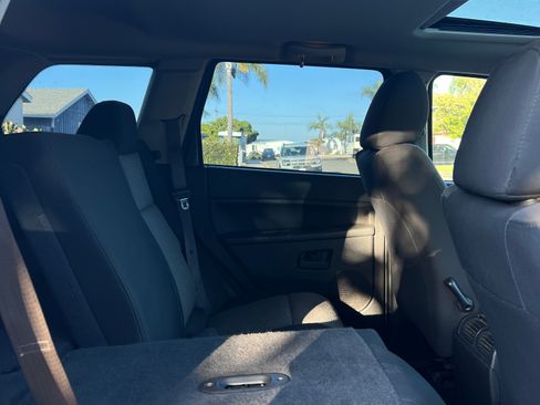 Used 2008 Jeep Grand Cherokee Laredo RWD image 15