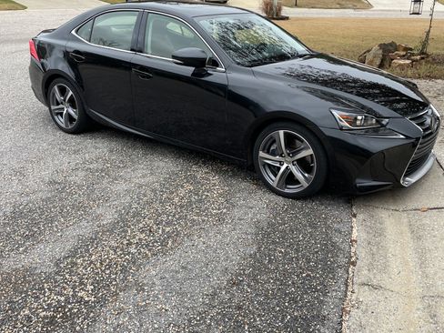 Used 2017 Lexus IS 300 AWD image 2