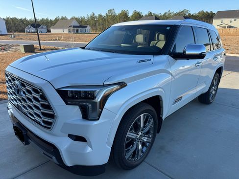 Used 2023 Toyota Sequoia Capstone image 2