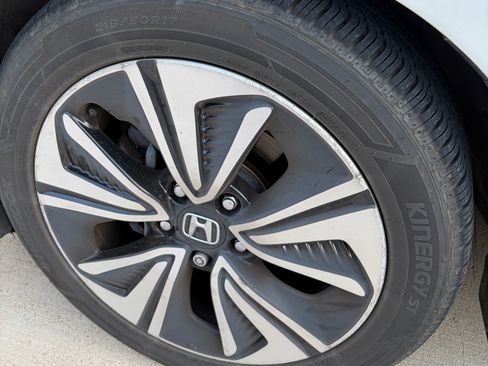 Used 2017 Honda Civic EX-T image 13