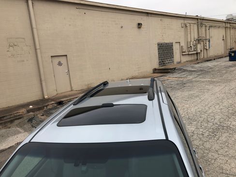 Used 2016 Toyota Sienna Limited Premium image 26