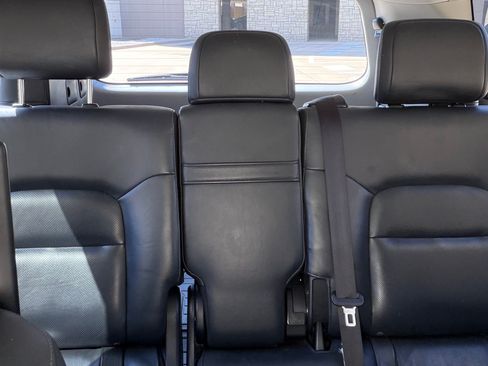 Used 2016 Toyota Land Cruiser image 5