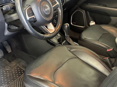 Used 2018 Jeep Compass Limited w/ Navigation Group AWD/4WD image 10
