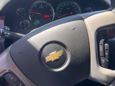 Used 2012 Chevrolet Tahoe LT image 2