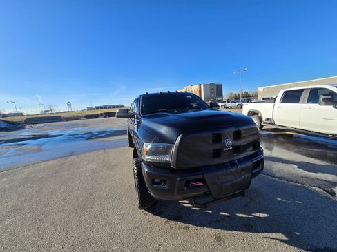 Used 2015 RAM 2500 Laramie w/ Black Appearance Group image 2