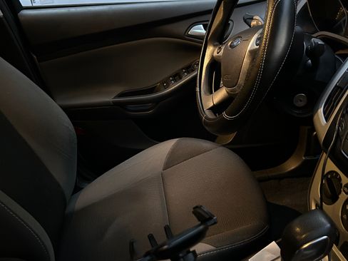 Used 2014 Ford Focus SE FWD image 13