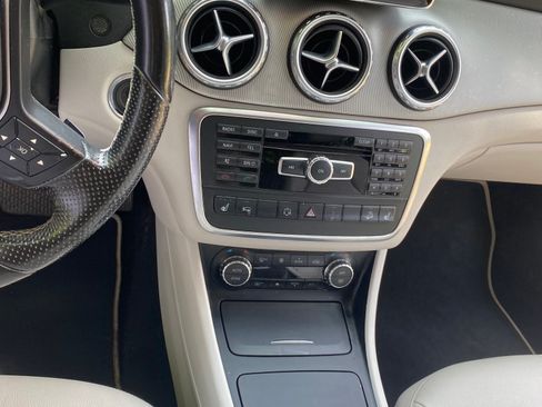 Used 2015 Mercedes-Benz GLA 250 4MATIC image 8