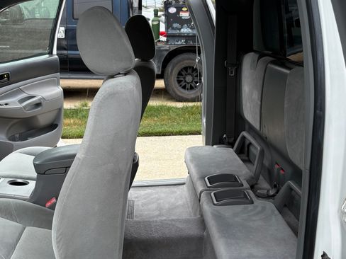 Used 2006 Toyota Tacoma 4x4 Access Cab V6 image 16