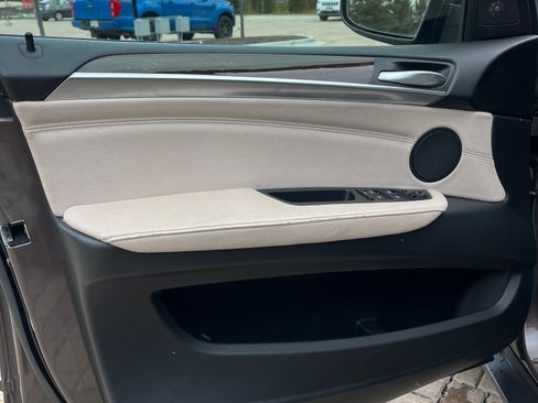 Used 2012 BMW X5 xDrive35d image 21