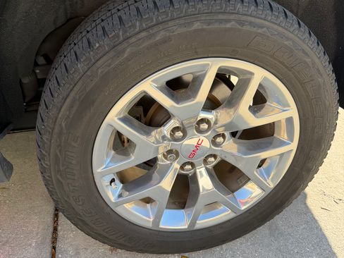 Used 2016 GMC Yukon XL SLT w/ Open Road Package image 12