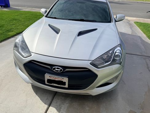 Used 2013 Hyundai Genesis 3.8 image 4