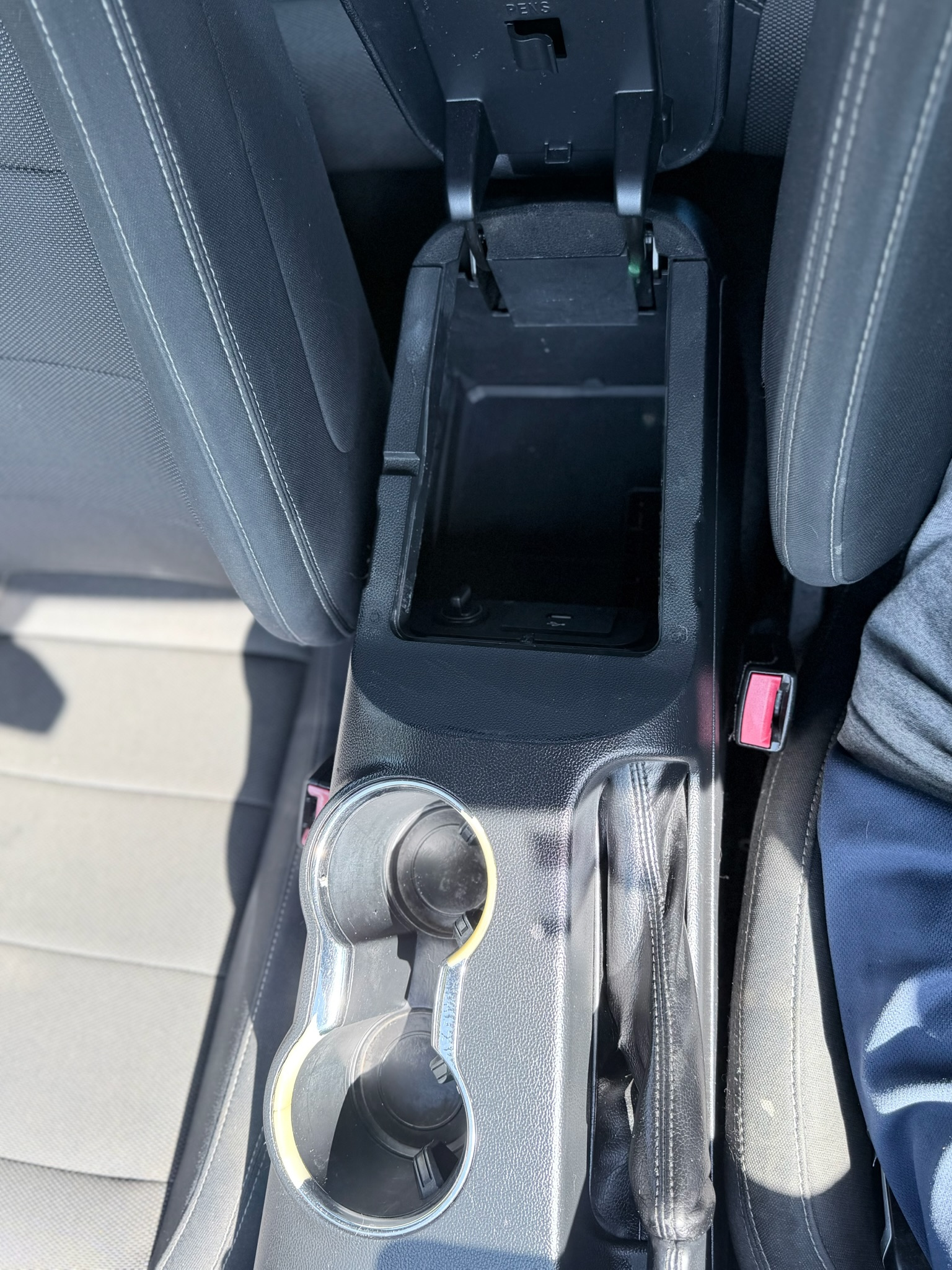 Used 2016 Ford Mustang Coupe RWD image 16