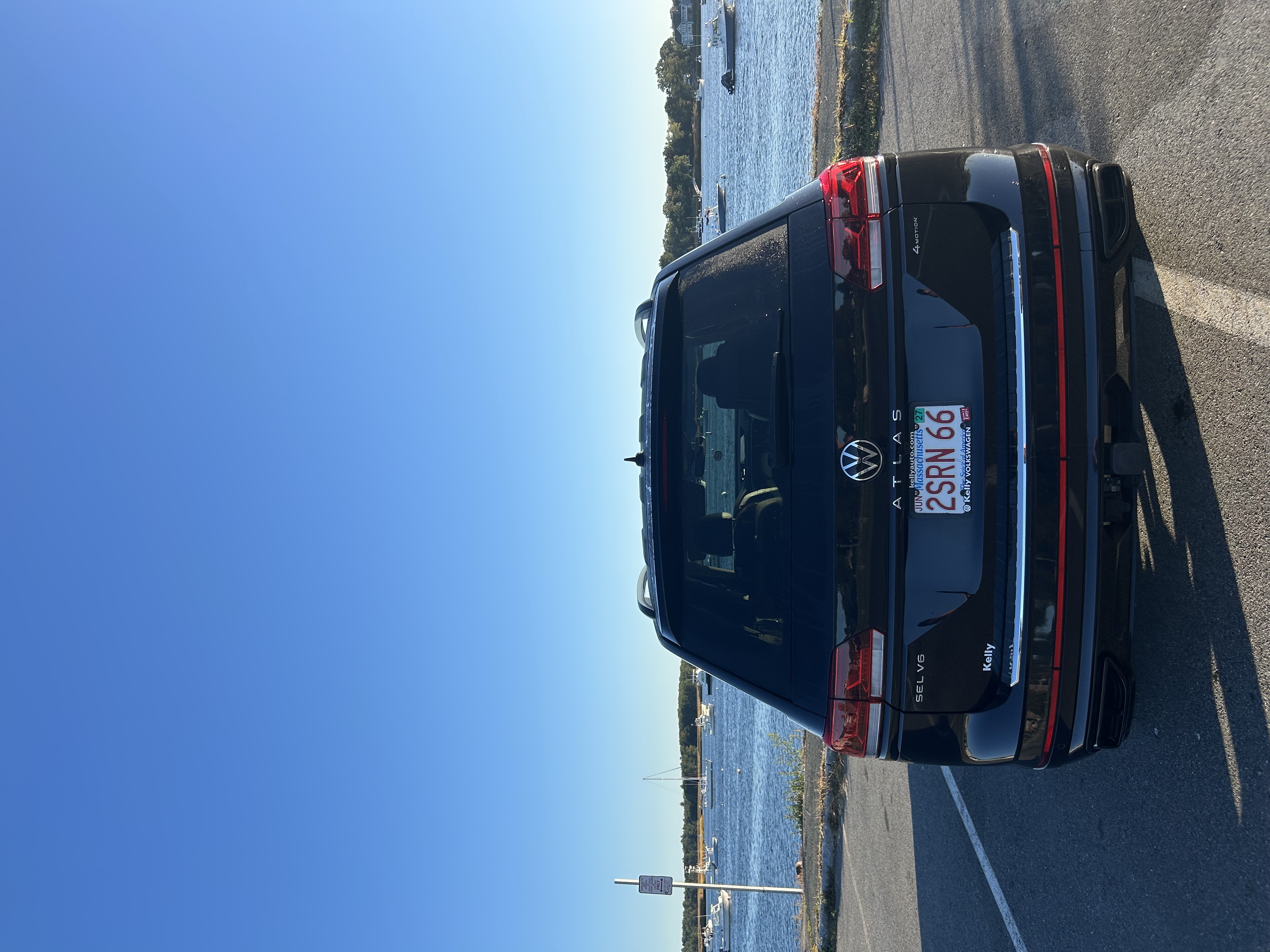 Used 2023 Volkswagen Atlas SEL R-Line AWD/4WD image 4