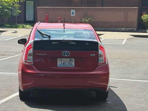 Used 2012 Toyota Prius Two FWD image 11