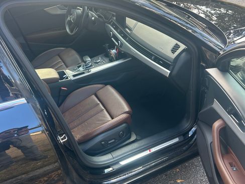 Used 2019 Audi A4 2.0T Premium w/ Convenience Package image 16