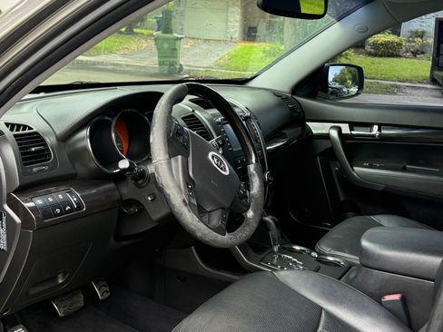 Used 2012 Kia Sorento SX w/ SX Premium Pkg FWD image 11