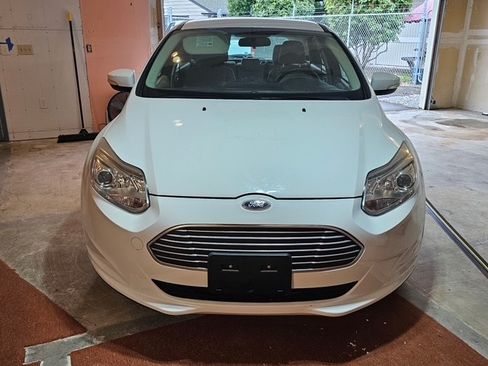 Used 2016 Ford Focus Electric Hatchback image 11