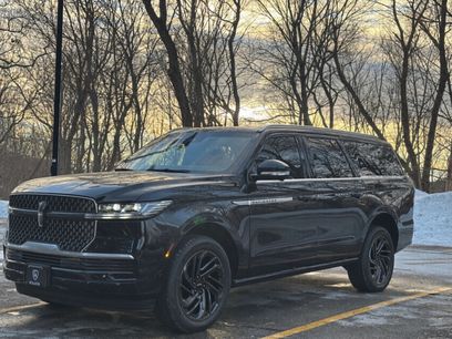 Used 2025 Lincoln Navigator Reserve w/ Jet Appearance Package