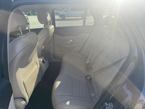 Used 2019 Mercedes-Benz GLC 300 image 10