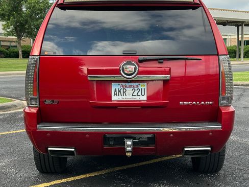 Used 2013 Cadillac Escalade Premium AWD/4WD image 18