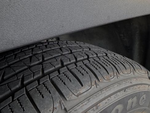 Used 2016 Jeep Cherokee Latitude FWD image 26
