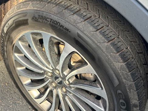 Used 2020 Lincoln Aviator Reserve w/ Elements Package Plus image 9