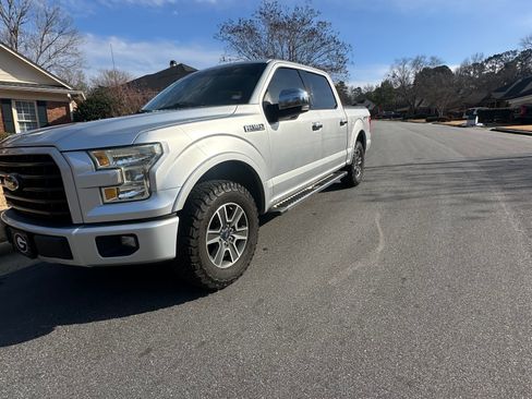 Used 2016 Ford F150 XLT w/ Equipment Group 302A Luxury image 8