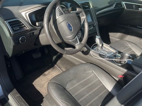 Used 2014 Ford Fusion Energi SE image 15