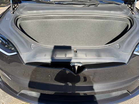 Used 2024 Tesla Model X image 12