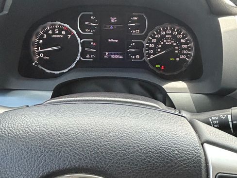 Used 2019 Toyota Tundra Platinum AWD/4WD image 14