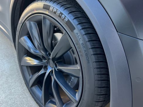 Used 2021 Tesla Model X Long Range image 20