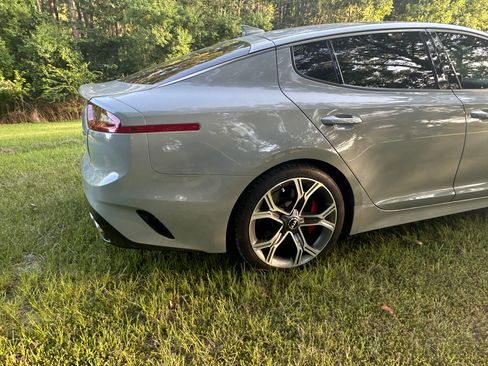 Used 2020 Kia Stinger GT1 image 10