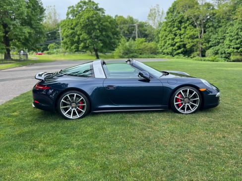 Used 2015 Porsche 911 Targa 4S image 1