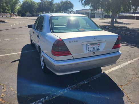 Used 2000 Mercedes-Benz C 280 Sedan image 11