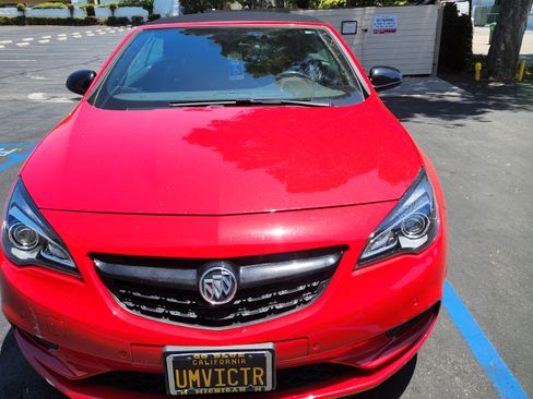 Used 2018 Buick Cascada Sport Touring w/ Dark Effects Package image 4