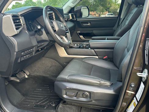 Used 2023 Toyota Tundra Limited w/ Power Package RWD image 9