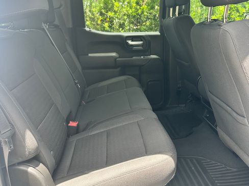 Used 2022 Chevrolet Silverado 1500 Custom Trail Boss AWD/4WD image 10