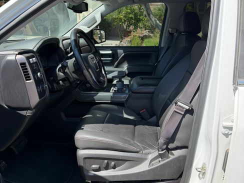 Used 2016 GMC Sierra 1500 SLT w/ All-Terrain Package AWD/4WD image 4