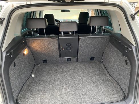 Used 2011 Volkswagen Tiguan SE image 7